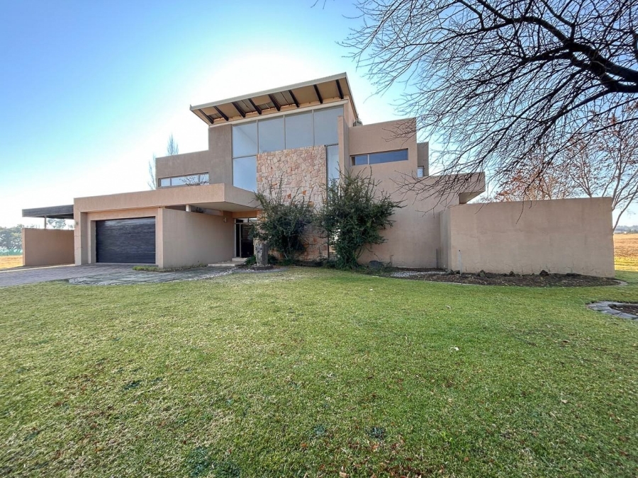 5 Bedroom Property for Sale in Waterford Golf and River Estate Free State